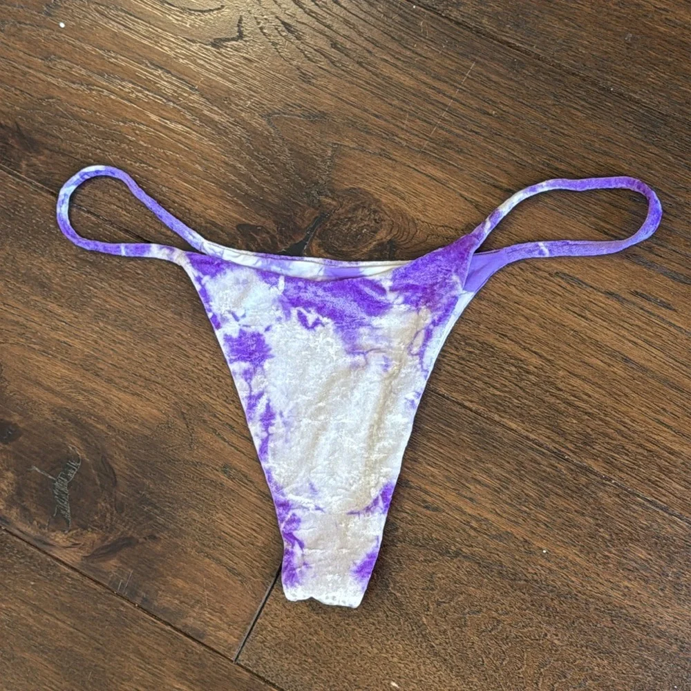 Frankie’s Bikinis - Crushed Velvet Purple & White Tie-Dye Bikini Bottom - Size:L